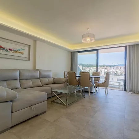 Modern In Ref M39 Apartment Estepona