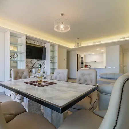 Modern In Ref M39 Apartment